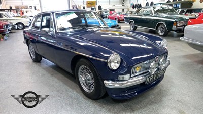 Lot 422 - 1968 MG B GT