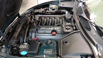 Lot 354 - 2000 JAGUAR XK8 COUPE AUTO