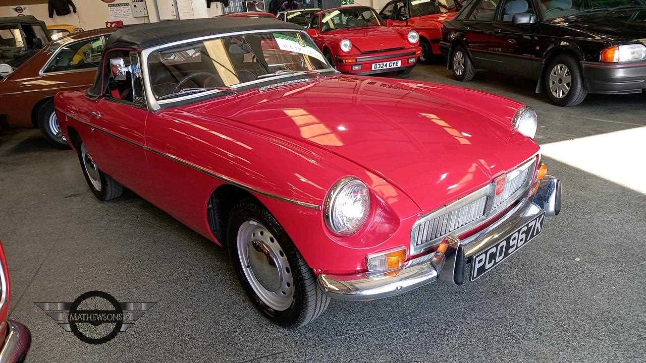 Lot 135 - 1971 MG B ROADSTER