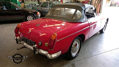 Lot 135 - 1971 MG B ROADSTER