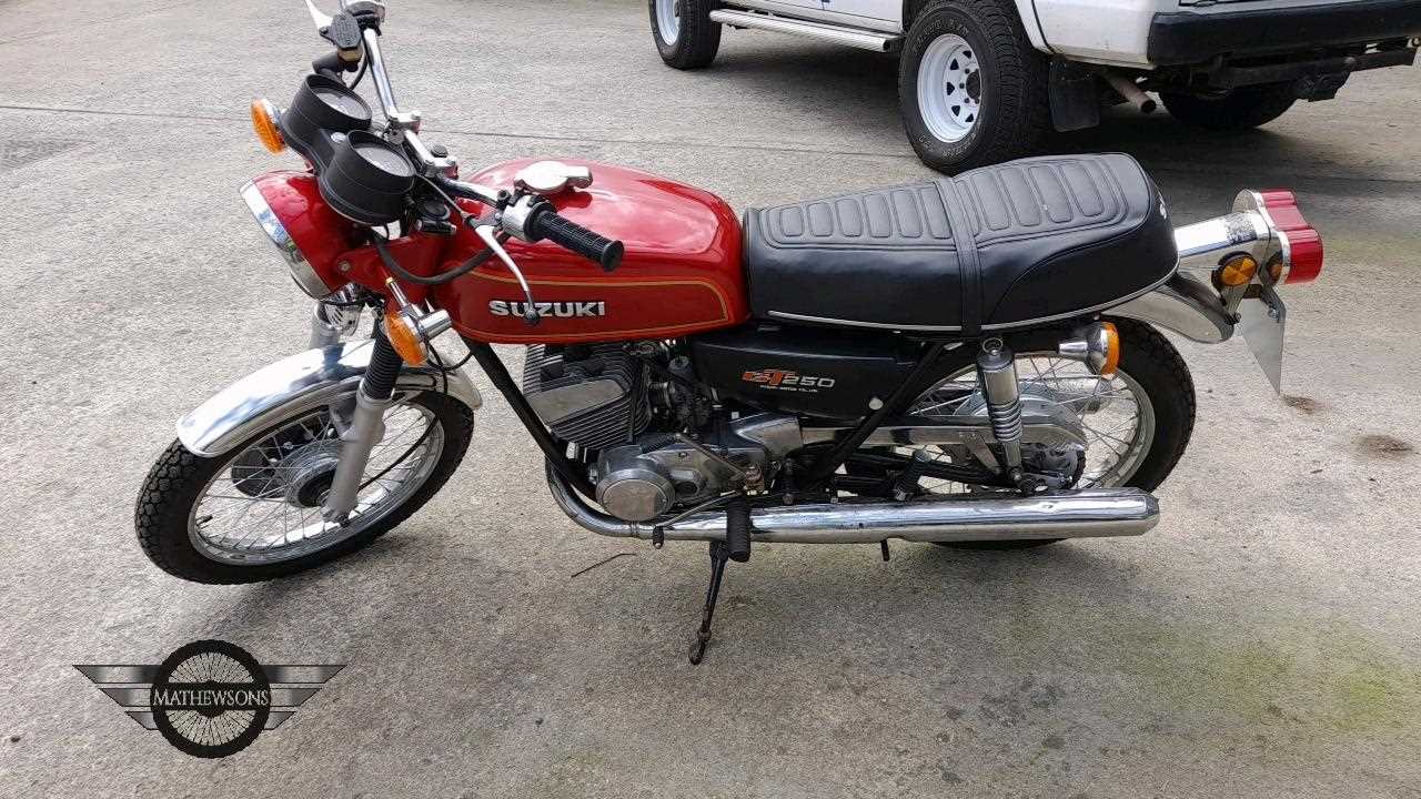 Lot 46 - 1978 SUZUKI GT250