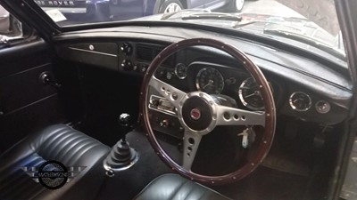 Lot 512 - 1972 MG B GT