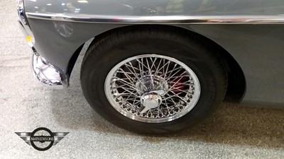 Lot 512 - 1972 MG B GT