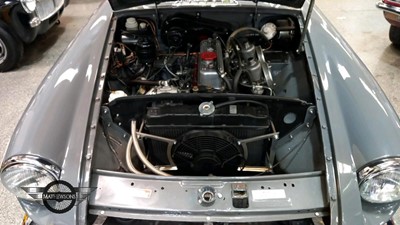 Lot 512 - 1972 MG B GT