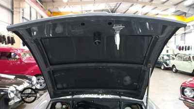 Lot 512 - 1972 MG B GT