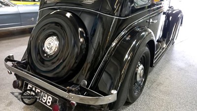 Lot 441 - 1937 MORRIS 12/4