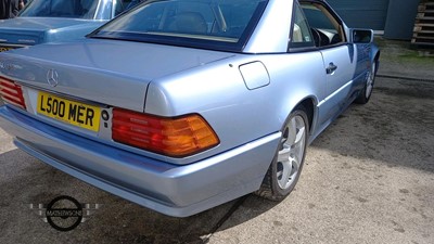 Lot 482 - 1993 MERCEDES 300SL AUTO