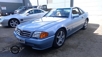 Lot 482 - 1993 MERCEDES 300SL AUTO