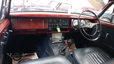 Lot 664 - 1967 JAGUAR MK11 240