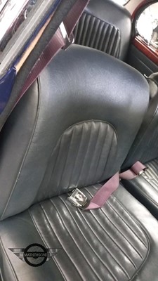 Lot 664 - 1967 JAGUAR MK11 240