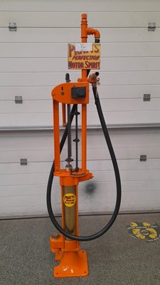 Lot 530 - BOWSER HAND OPERATED PETROL PUMP