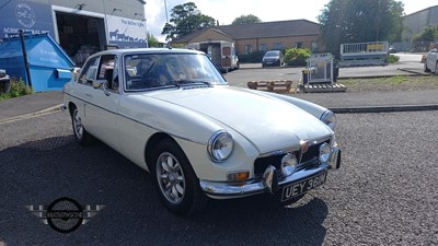 Lot 605 - 1973 MG B GT