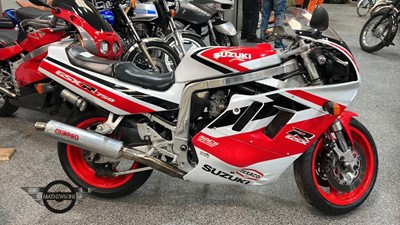 Lot 612 - 1991 SUZUKI GSXR 750