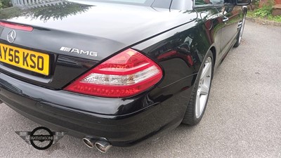 Lot 489 - 2006 MERCEDES SL500 AUTO