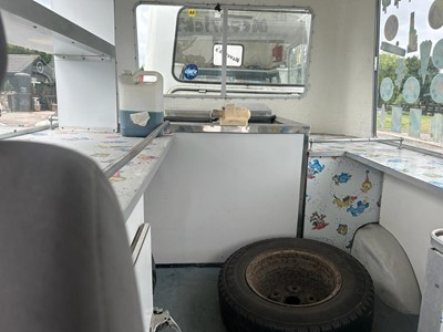 Lot 128 - 1985 FORD TRANSIT 100 ICE CREAM VAN