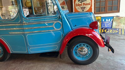 Lot 111 - 1952 FORDSON ICE CREAM VAN