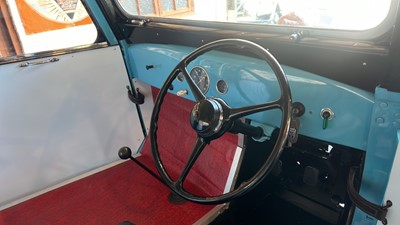 Lot 111 - 1952 FORDSON ICE CREAM VAN