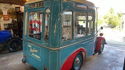 Lot 111 - 1952 FORDSON ICE CREAM VAN