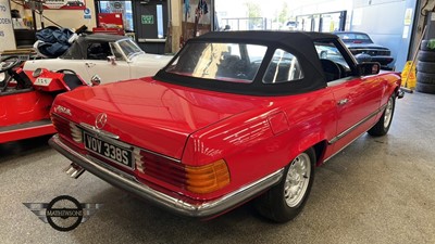Lot 693 - 1977 MERCEDES 350 SL AUTO
