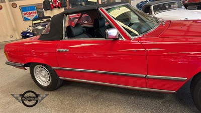 Lot 693 - 1977 MERCEDES 350 SL AUTO
