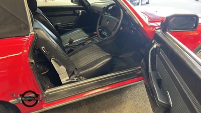 Lot 693 - 1977 MERCEDES 350 SL AUTO