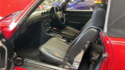 Lot 693 - 1977 MERCEDES 350 SL AUTO