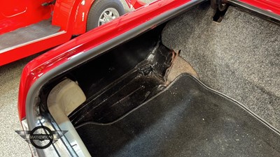 Lot 693 - 1977 MERCEDES 350 SL AUTO