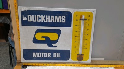 Lot 21 - DUCKHAMS MOTOR OIL THERMOMETER SIGN 26"X20"