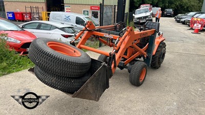 Lot 561 - KUBOTA TRACTOR B4200