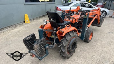 Lot 561 - KUBOTA TRACTOR B4200