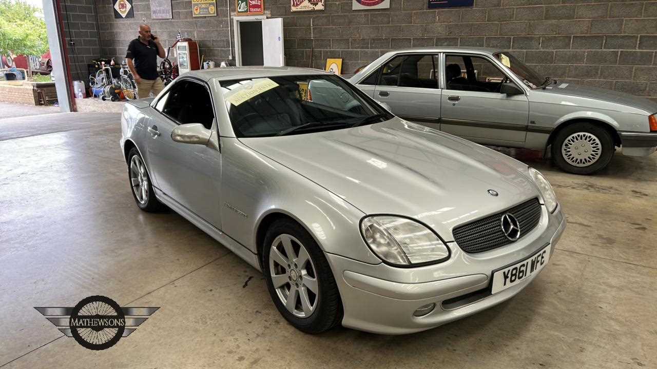 Lot 200 - 2001 MERCEDES SLK200 KOMPRESSOR AUTO