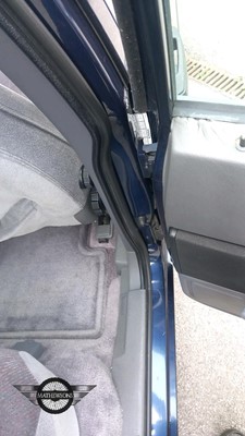 Lot 403 - 1994 VOLVO 940 S AUTO