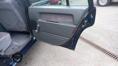 Lot 403 - 1994 VOLVO 940 S AUTO