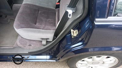 Lot 403 - 1994 VOLVO 940 S AUTO