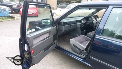 Lot 403 - 1994 VOLVO 940 S AUTO