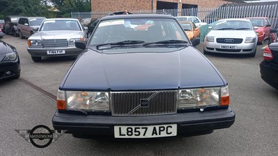 Lot 403 - 1994 VOLVO 940 S AUTO