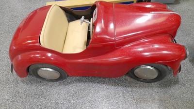 Lot 573 - AUSTIN J40 CHILDS PEDAL CAR RED