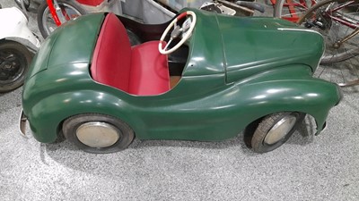 Lot 596 - AUSTIN J40 CHILDS PEDAL CAR GREEN