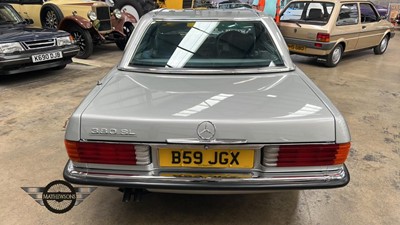Lot 569 - 1984 MERCEDES 380 SL AUTO