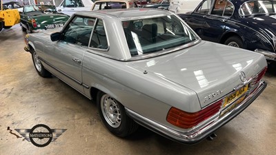 Lot 569 - 1984 MERCEDES 380 SL AUTO