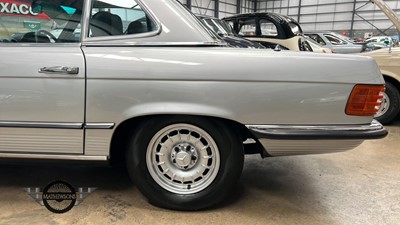 Lot 569 - 1984 MERCEDES 380 SL AUTO