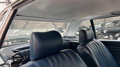 Lot 569 - 1984 MERCEDES 380 SL AUTO
