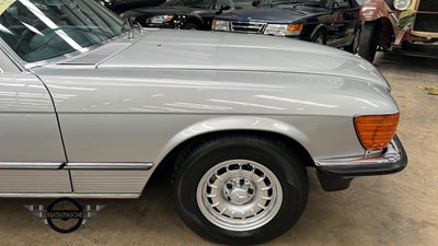 Lot 569 - 1984 MERCEDES 380 SL AUTO