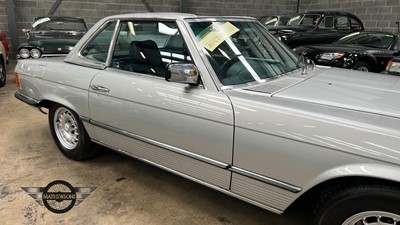 Lot 569 - 1984 MERCEDES 380 SL AUTO