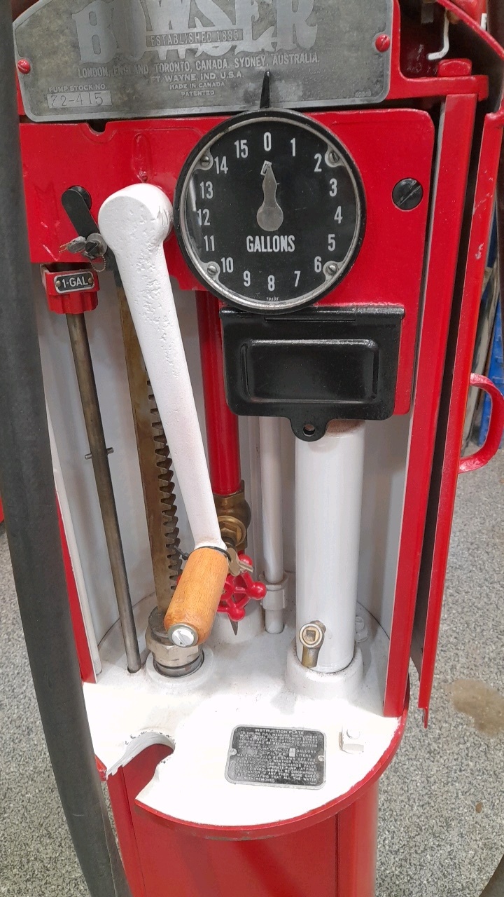 Lot 165 - BOWSER 1932 POTBELLY PETROL PUMP ( WITH