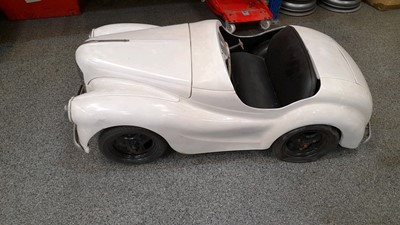 Lot 459 - AUSTIN J40 WHITE PEDAL CAR