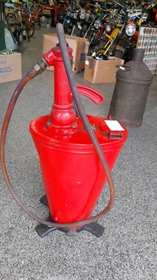 Lot 579 - SHELL FORECOURT OIL  DISPENSER