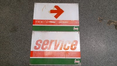 Lot 679 - 2 X CASTROL SERVICE ALLOW SIGN 36"X 27"