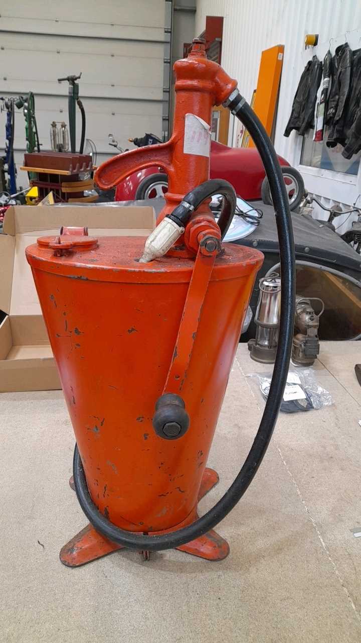 Lot 407 - GEAR OIL DISPENSER