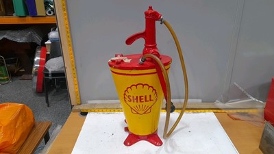 Lot 176 - SHELL OIL PUMP YELLOW/RED